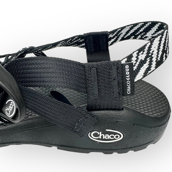 NWT Chaco ZCLOUD X2 black white sandals comfort strappy crisscross toe loop sz 9 - Picture 4 of 13